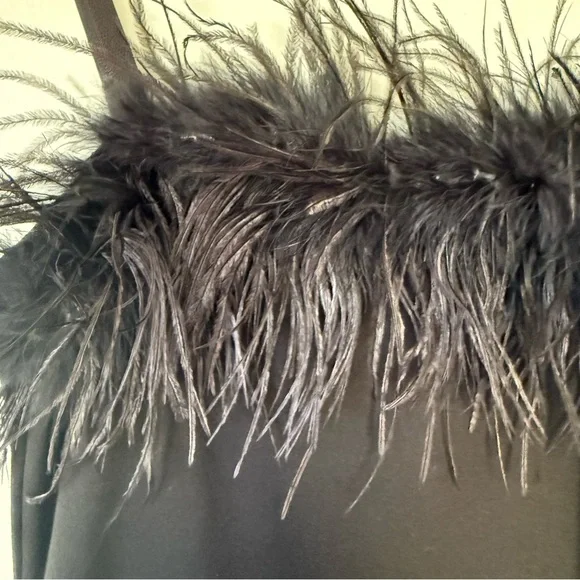 Black feather trim mini dress - Picture 4 of 7
